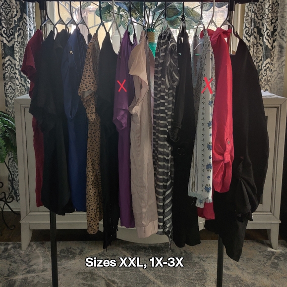 USED Women Blouses & Tops - Picture 2 of 3